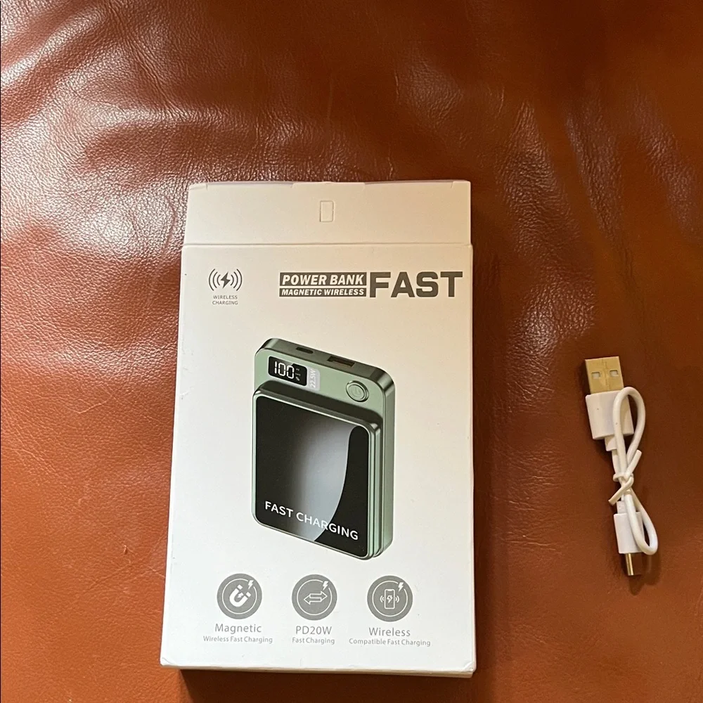 Fast Wireless Power Bank - Picture 1 of 2